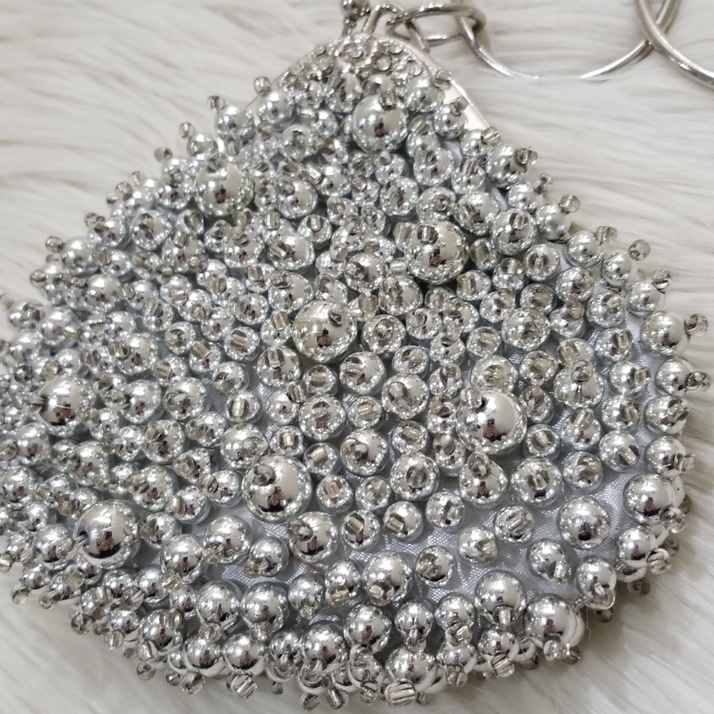 Vintage silver beaded purse - Picture 2 of 5